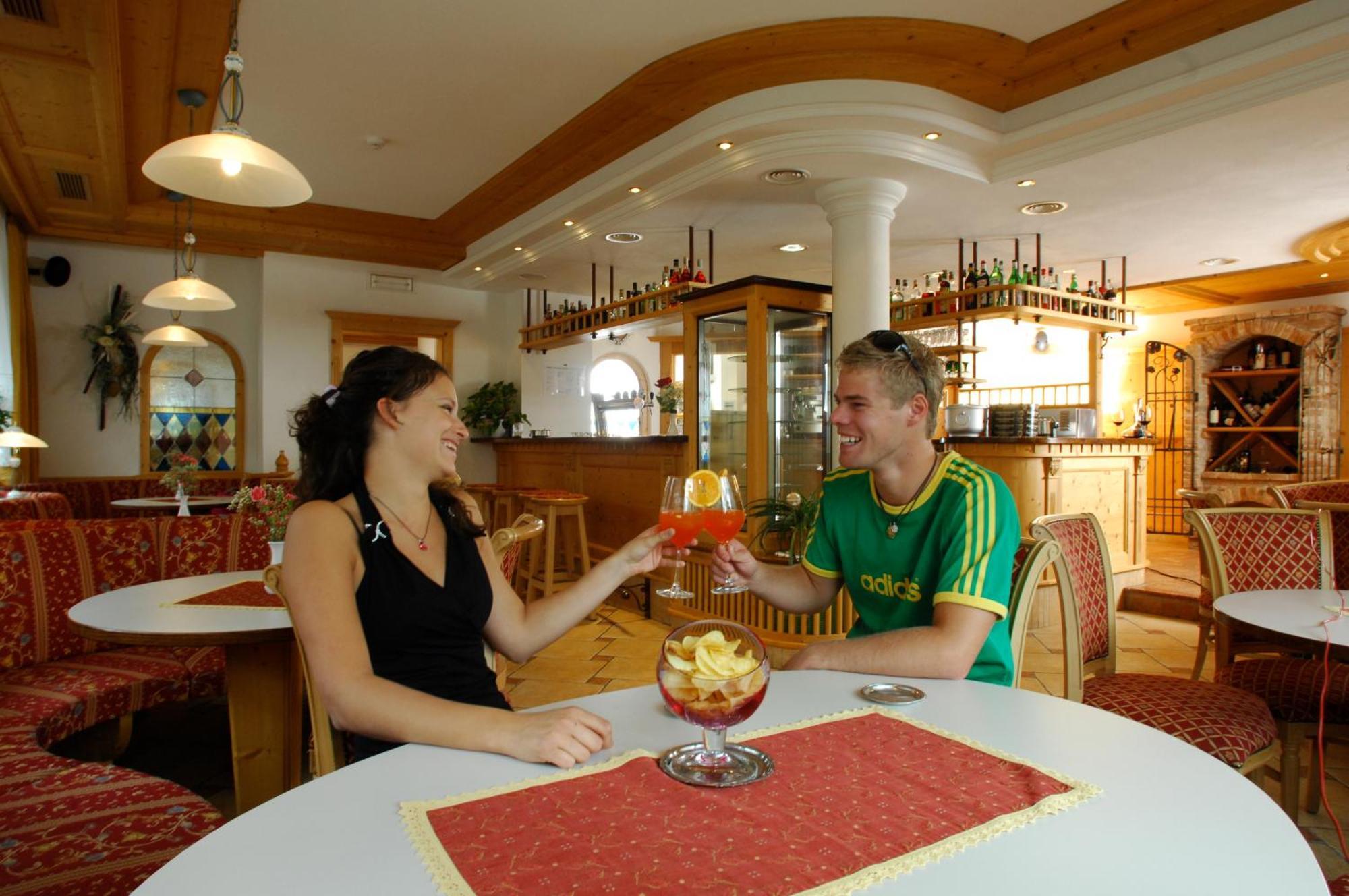 Hotel Falzares San Cassiano  Buitenkant foto